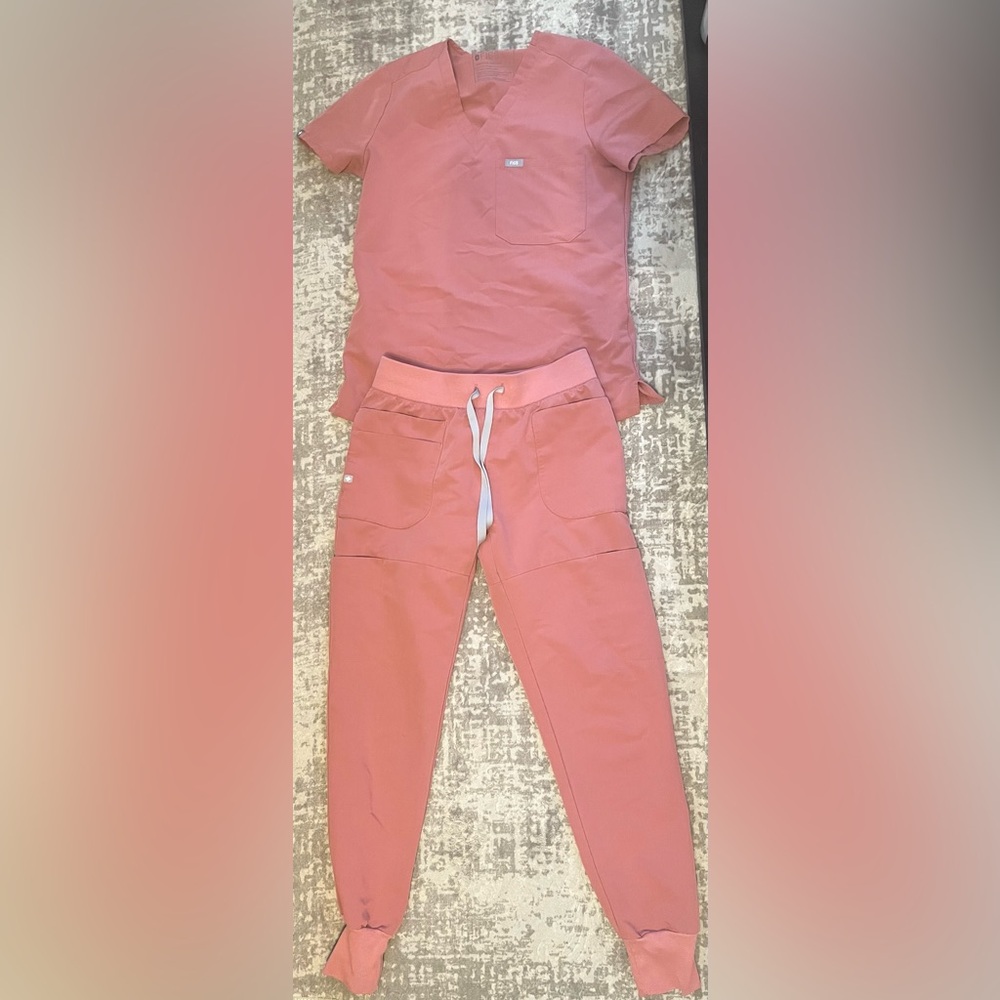 Figs Coral Jogger Set